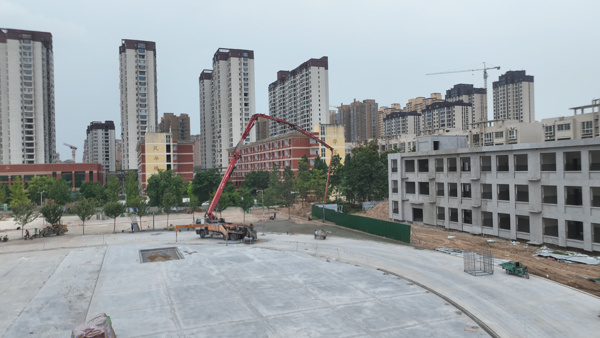市城建集团全力以赴推进一高扩建项目建设